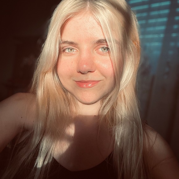 Meet your Posher, Peyton - Picture 1 of 1